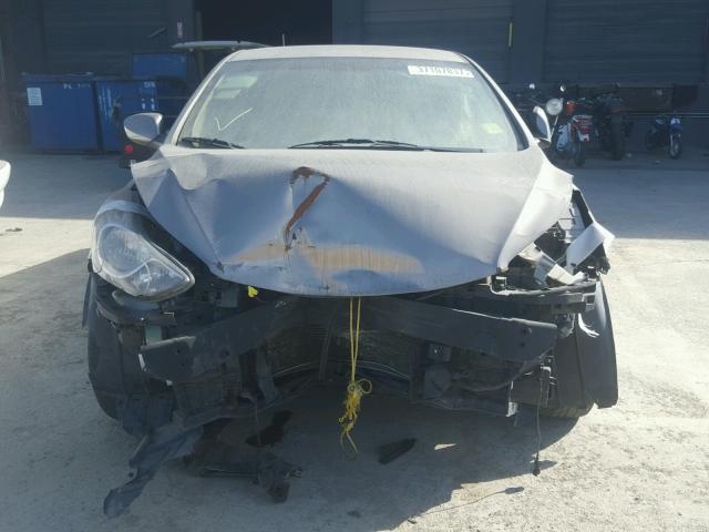 5NPDH4AE0CH147163 - 2012 HYUNDAI ELANTRA GL GRAY photo 9