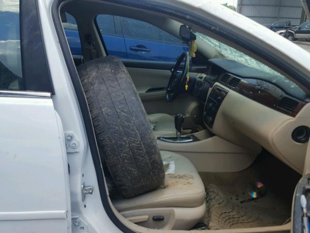2G1WD58C569119387 - 2006 CHEVROLET IMPALA SUP 白色 照片 5
