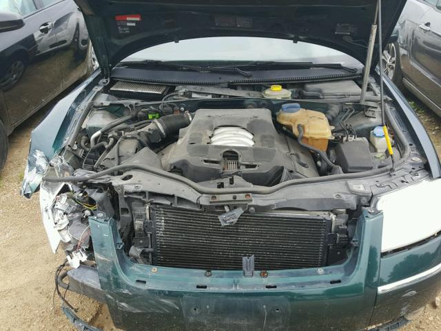 WVWRH63B61P205833 - 2001 VOLKSWAGEN PASSAT GLX GREEN photo 7