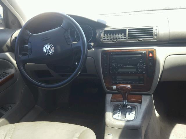 WVWRH63B61P205833 - 2001 VOLKSWAGEN PASSAT GLX GREEN photo 9