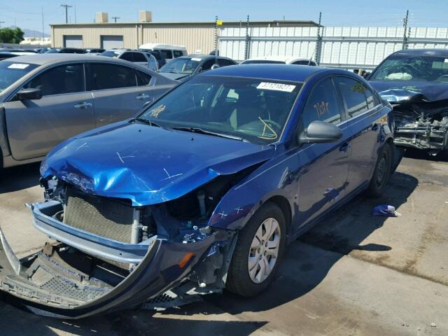 1G1PC5SH1C7116575 - 2012 CHEVROLET CRUZE LS BLUE photo 2