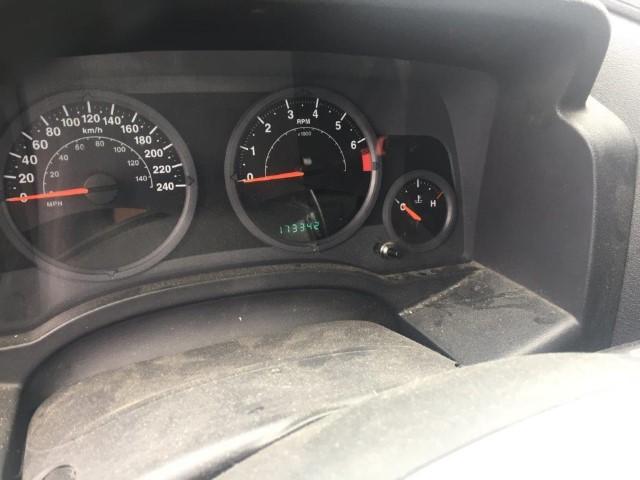 1J8FF47W58D639353 - 2008 JEEP COMPASS SP WHITE photo 8