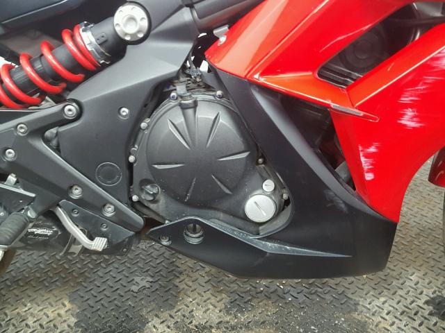 JKAEXEE12CDA00608 - 2012 KAWASAKI EX650 EC RED photo 5