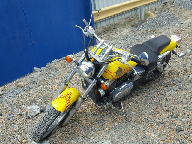 JH2RC44427M101215 - 2007 HONDA VT750 DC YELLOW photo 2