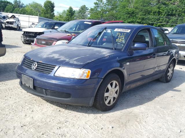 WVWMA23BXYE318097 - 2000 VOLKSWAGEN PASSAT GLS BLUE photo 2