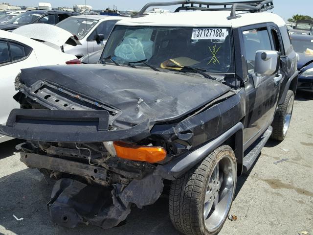 JTEZU11F370018132 - 2007 TOYOTA FJ CRUISER BLACK photo 2