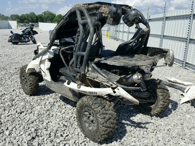 3JBPGAP28GJ000475 - 2016 CAN-AM MAVERICK 1 WHITE photo 3