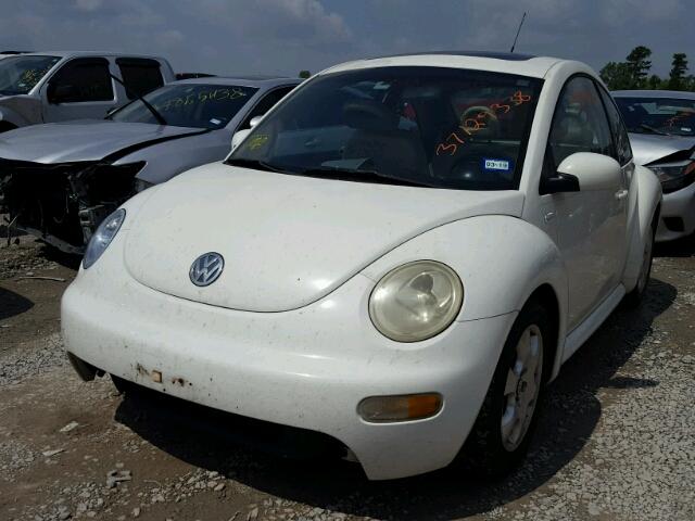 3VWCP21C22M404668 - 2002 VOLKSWAGEN NEW BEETLE 白色 照片 2