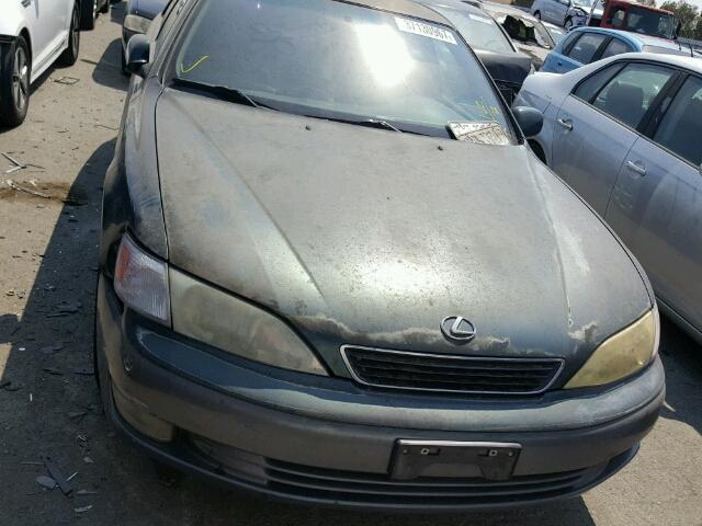 JT8BF28G6W0106559 - 1998 LEXUS ES 300 GREEN photo 9