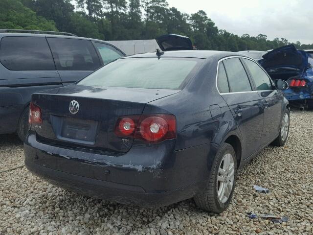 3VWRL71K09M058222 - 2009 VOLKSWAGEN JETTA TDI BLUE photo 4