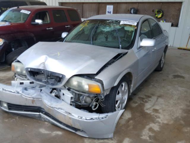 1LNHM86S32Y612546 - 2002 LINCOLN LS 银色 照片 2