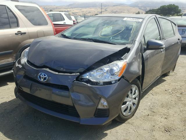 JTDKDTB33E1060846 - 2014 TOYOTA PRIUS C GRAY photo 2