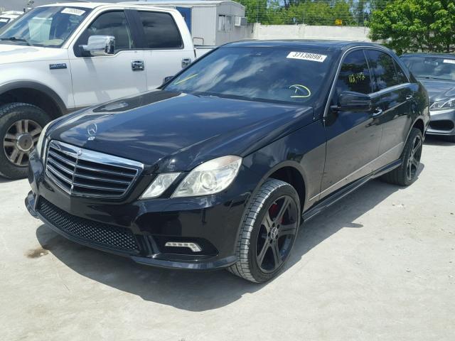 WDDHF7CBXAA158323 - 2010 MERCEDES-BENZ E 550 BLACK photo 2