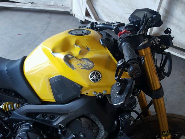 JYARN33E1FA007622 - 2015 YAMAHA FZ09 YELLOW photo 9