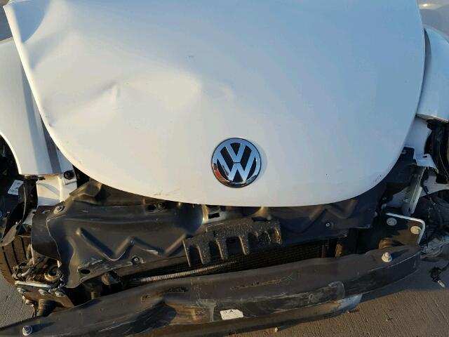 3VWRF31Y49M403949 - 2009 VOLKSWAGEN NEW BEETLE 白色 照片 7