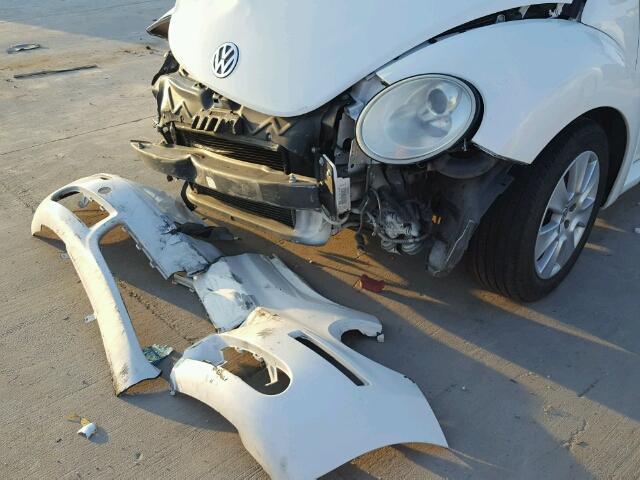 3VWRF31Y49M403949 - 2009 VOLKSWAGEN NEW BEETLE WHITE photo 9