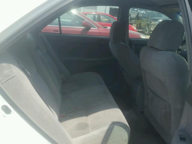 4T1BE32KX4U272155 - 2004 TOYOTA CAMRY LE თეთრი ფოტო 6
