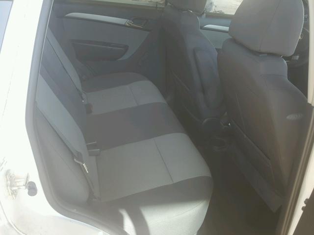 KL1TD66E09B611405 - 2009 CHEVROLET AVEO LS WHITE photo 6