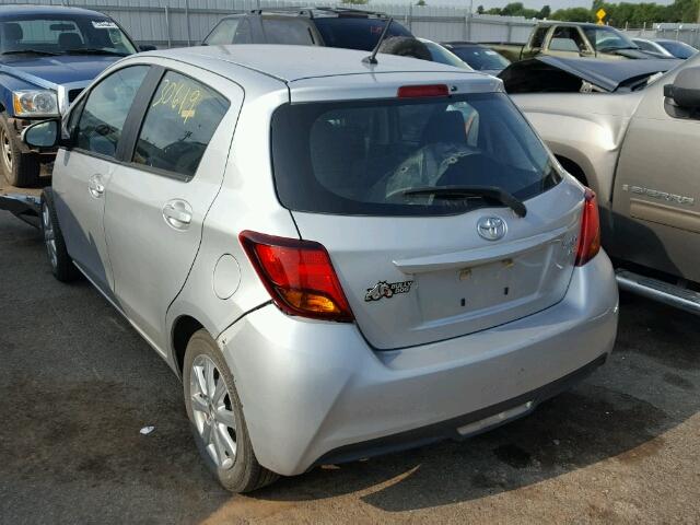 VNKKTUD32FA022605 - 2015 TOYOTA YARIS SILVER photo 3