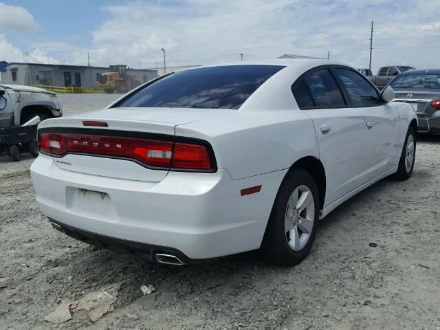 2B3CL3CG9BH512161 - 2011 DODGE CHARGER WHITE photo 4