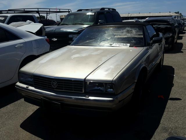 1G6VS3385LU125918 - 1990 CADILLAC ALLANTE GOLD photo 2