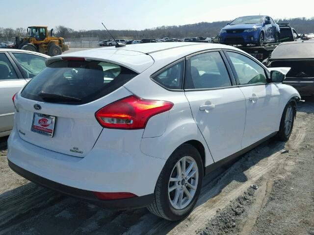 1FADP3K23FL223708 - 2015 FORD FOCUS SE WHITE photo 4