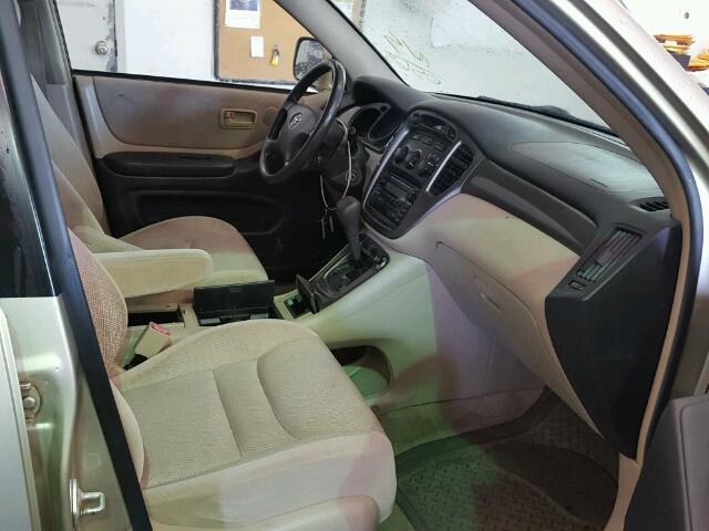 JTEGD21A330070565 - 2003 TOYOTA HIGHLANDER TAN photo 5