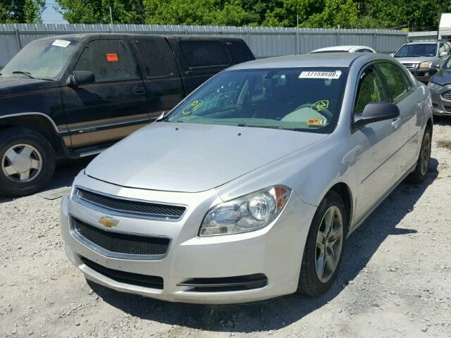 1G1ZB5EB0AF252234 - 2010 CHEVROLET MALIBU LS Gümüş foto 2