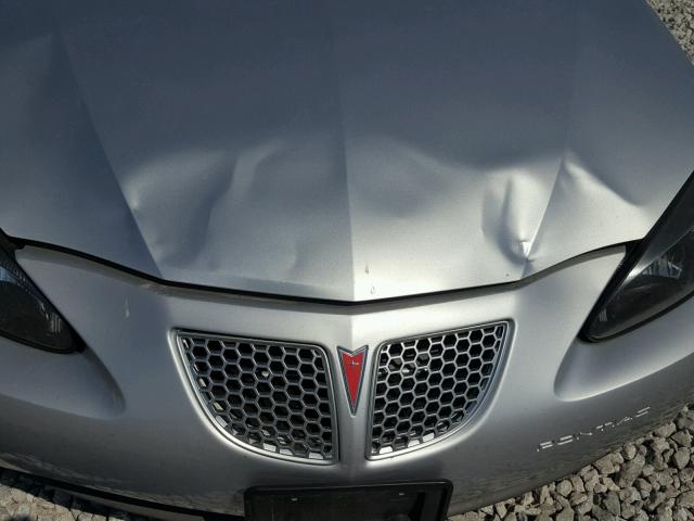2G2WS522741375785 - 2004 PONTIAC GRAND PRIX SILVER photo 9