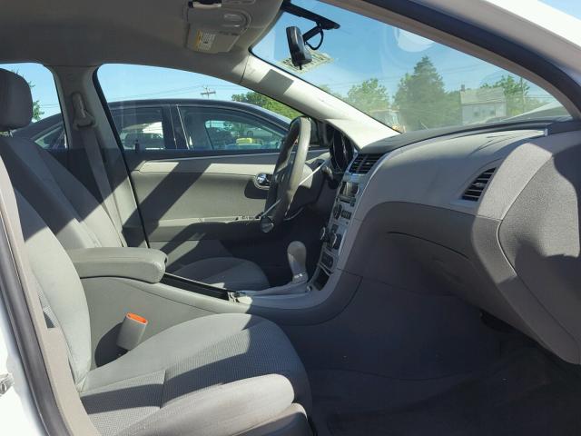 1G1ZG57N794184434 - 2009 CHEVROLET MALIBU LS WHITE photo 5