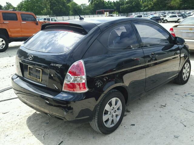 KMHCM36C28U069308 - 2008 HYUNDAI ACCENT GS BLACK photo 4