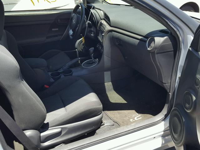 JTKJF5C79E3066537 - 2014 TOYOTA SCION TC 银色 照片 5