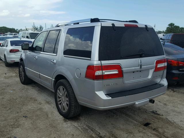 5LMJJ2H54DEL01059 - 2013 LINCOLN NAVIGATOR SILVER photo 3