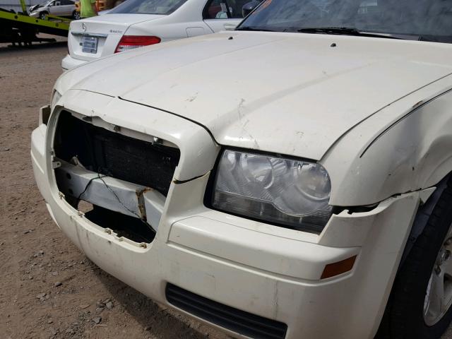 2C3KA43R87H618829 - 2007 CHRYSLER 300 WHITE photo 9