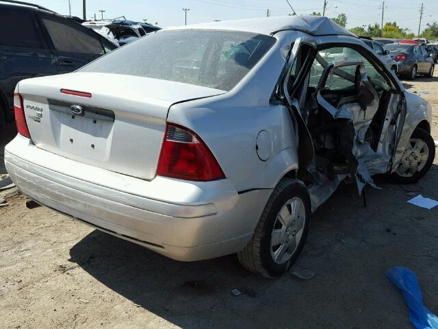 1FAFP34N87W194304 - 2007 FORD FOCUS SILVER photo 4