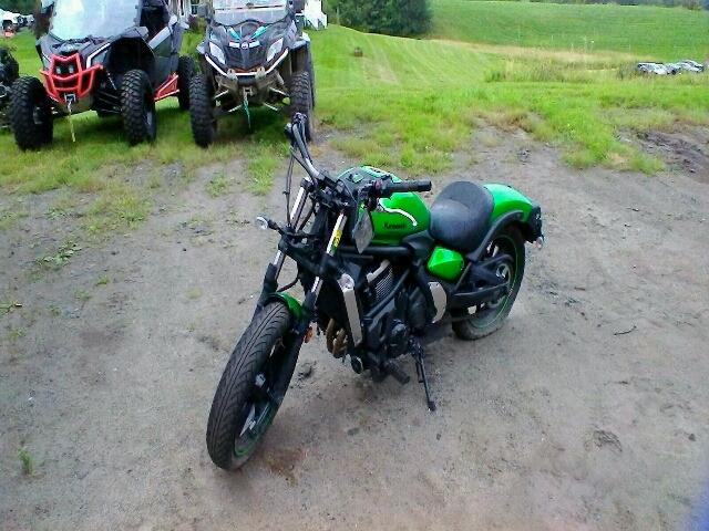 JKAENEA16FDA02863 - 2015 KAWASAKI EN650 A მწვანე ფოტო 2