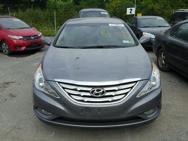 5NPEC4AC7DH774980 - 2013 HYUNDAI SONATA SE GRAY photo 9