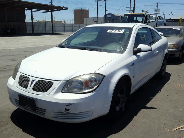 1G2AS18H997145416 - 2009 PONTIAC G5 WHITE photo 2