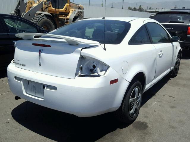 1G2AS18H997145416 - 2009 PONTIAC G5 WHITE photo 4