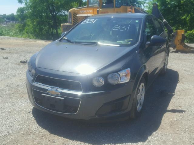 1G1JA5SGXG4154185 - 2016 CHEVROLET SONIC LS GRAY photo 2