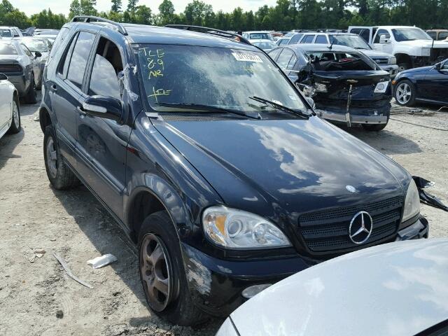 4JGAB54E72A304484 - 2002 MERCEDES-BENZ ML 320 BLACK photo 1