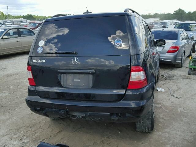 4JGAB54E72A304484 - 2002 MERCEDES-BENZ ML 320 BLACK photo 4