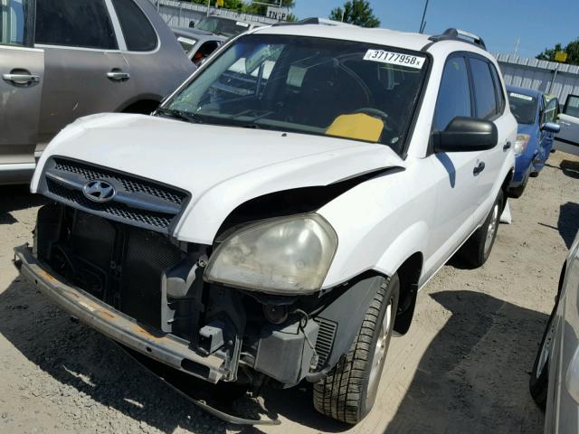 KM8JM12B16U253693 - 2006 HYUNDAI TUCSON GL WHITE photo 2