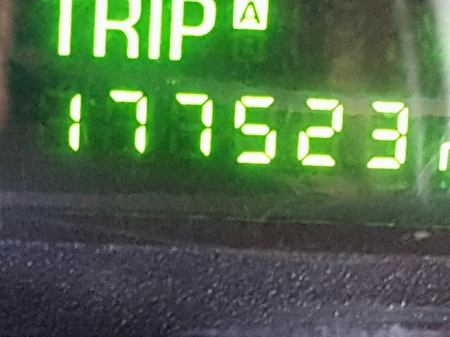 1LNHM86S82Y660608 - 2002 LINCOLN LS 银色 照片 8