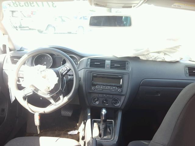 3VW2K7AJ6FM347127 - 2015 VOLKSWAGEN JETTA BASE 红色 照片 9