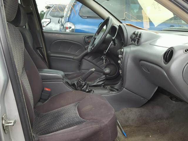 1G2NF52E94C239615 - 2004 PONTIAC GRAND AM S Gümüş foto 5