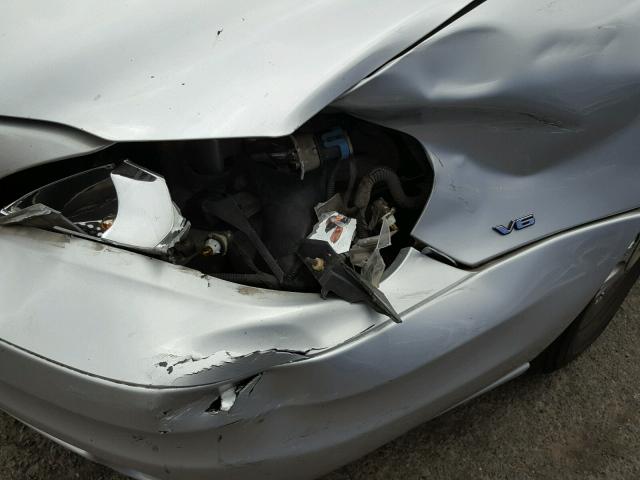 1G2NF52E94C239615 - 2004 PONTIAC GRAND AM S Gümüş foto 9