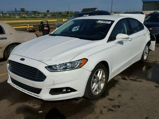 3FA6P0H7XGR381329 - 2016 FORD FUSION SE WHITE photo 2