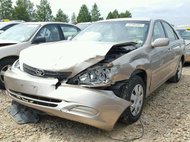 4T1BE32K04U349261 - 2004 TOYOTA CAMRY LE/X GOLD photo 2