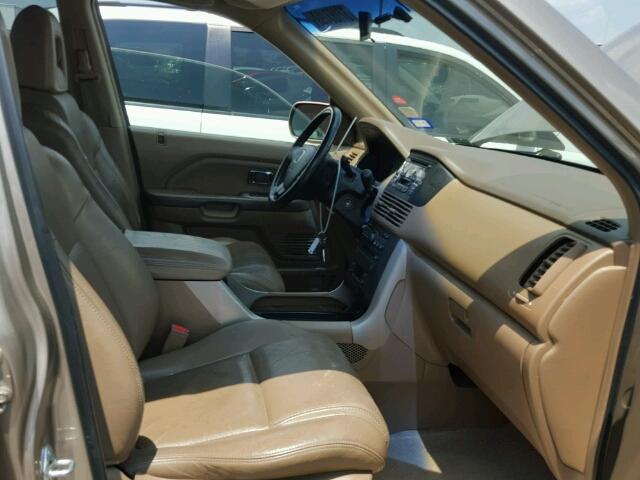 2HKYF18664H610946 - 2004 HONDA PILOT EXL GOLD photo 5